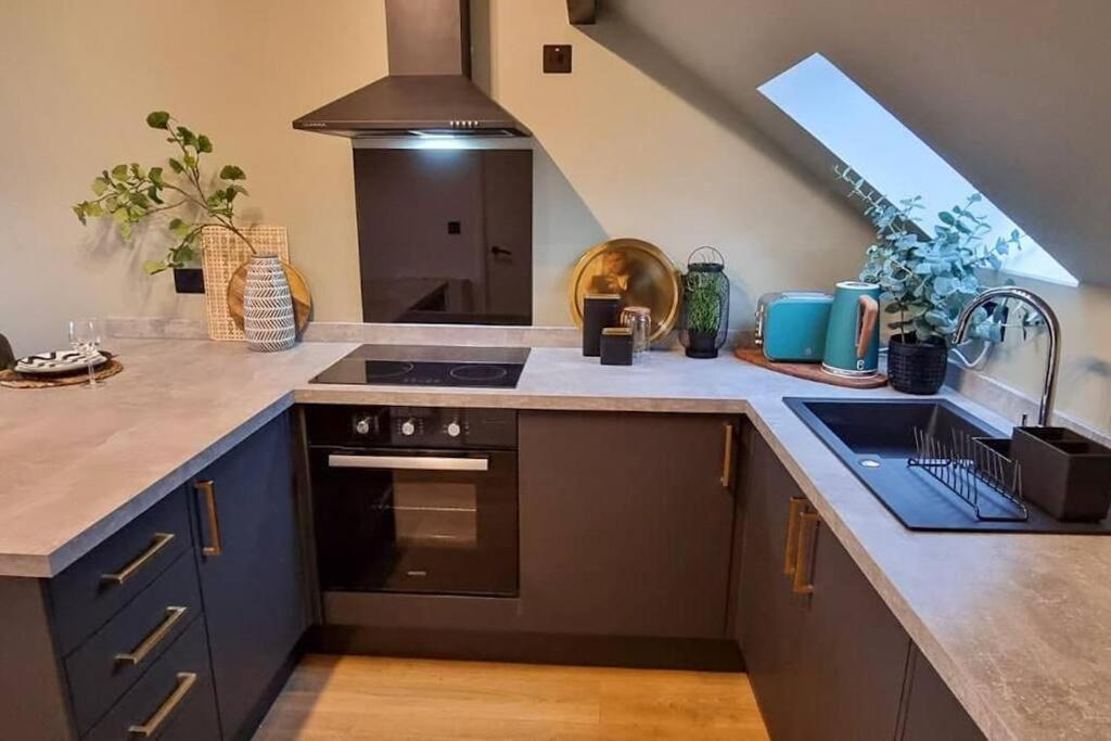 Super Stylish Apartment In Urmston Flat 3 Buitenkant foto